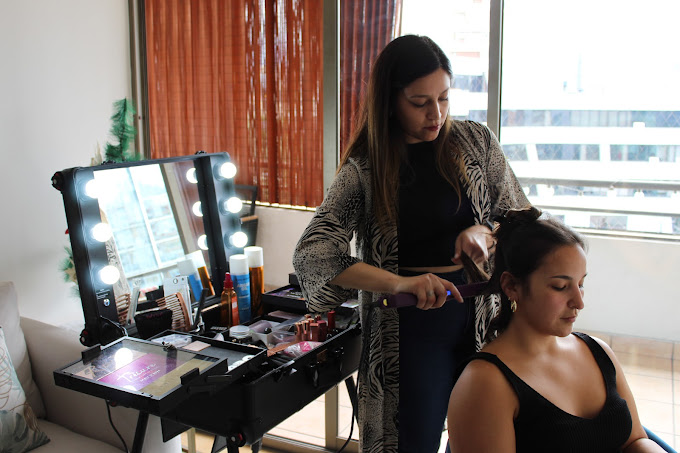 Maquillaje y Peinado