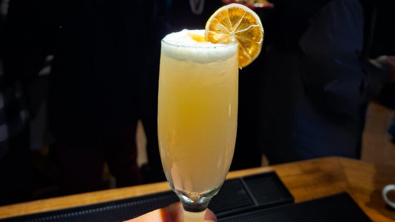 Esencia Bar - Experiencia Hualle